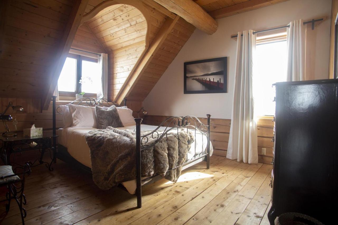 Hebergement "La Maison En Bois Rond" Sainte-Marie エクステリア 写真